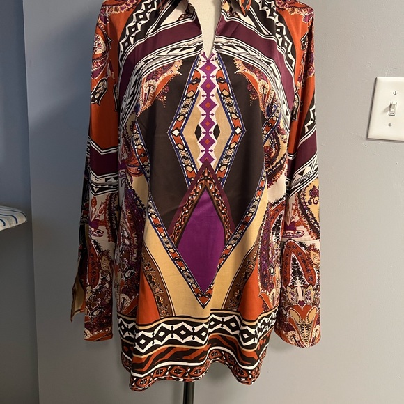 Chico’s Blouse size 2( fits L) - Picture 6 of 10